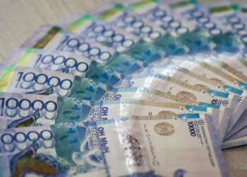 Айына 945 мың теңге: елімізде ең көп зейнетақысы бар адам анықталды