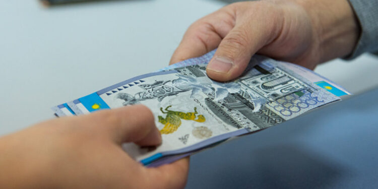 Антикор: "Шенеунік мүгедек балалардың ата-анасынан пара алған"