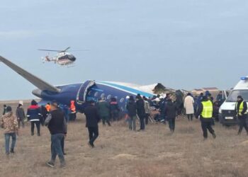 «Көз жұмғандар бар»: Маңғыстауда жолаушылар ұшағы апатқа ұшырады