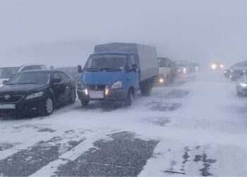 Көктайғақ салдарынан Қарағанды – Астана тасжолында 700-ден астам көлік тұрып қалды
