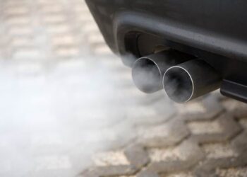 СҚО прокурорлары автокөлікті 5 минуттан артық жылытқаны үшін салынған айыппұлды алып тастады