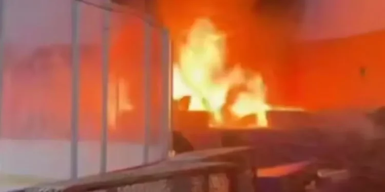 «Алматы Аренадағы» өрттің себебі әдейі өрт қою немесе баланың ойыны болуы мүмкін