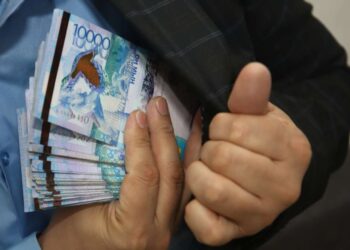Аудан әкімдігінің қызметкері 700 миллион жымқырып сотталды
