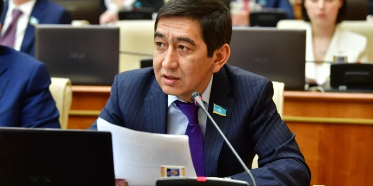 «Қарапайым халықты қанай бергенше, көбірек ұрлағандардан қайтарту керек» — Ринат Зайытов