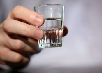 Шымкенттік отбасы жалған ішімдік сатып, миллиондаған табыс тапқан