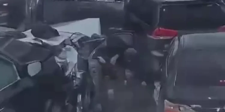 Тас жолда көлік соқтығысы 100-ге жуықтады