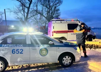 4 адам отырған көлік өзенге құлап кетті