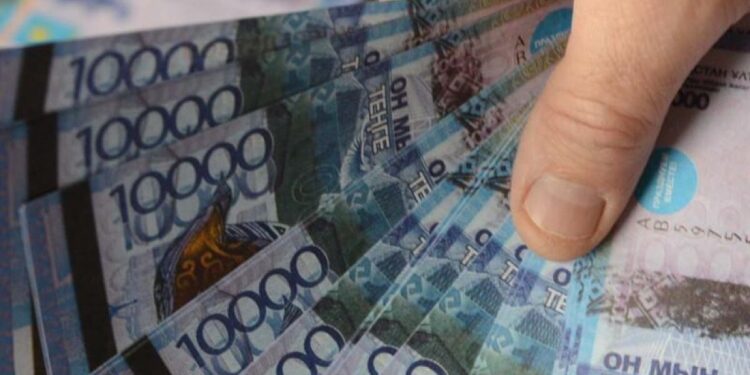 8 миллион теңге бопсалаған блогерлер ұсталды