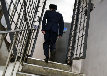 Түрме бастығы 1 миллион теңгеге қалай қымбат көлік сатып алды?