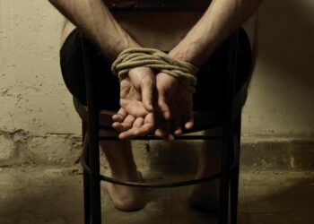 Түрмедегілерді азаптаған қызметкерлер жазаға тартылды