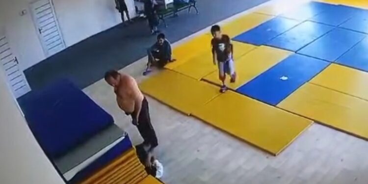 Желіде Атыраудағы «Шаңырақ» балалар үйінде түсірілген видео таралуда