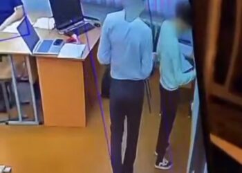 Павлодарда оқушыны шегемен нұқыған мұғалім жұмыстан шығарылды