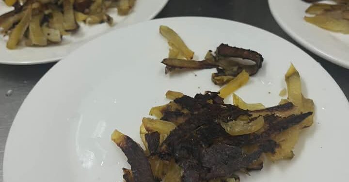 Балабақшада бүлдіршіндерге күйген картоп берген