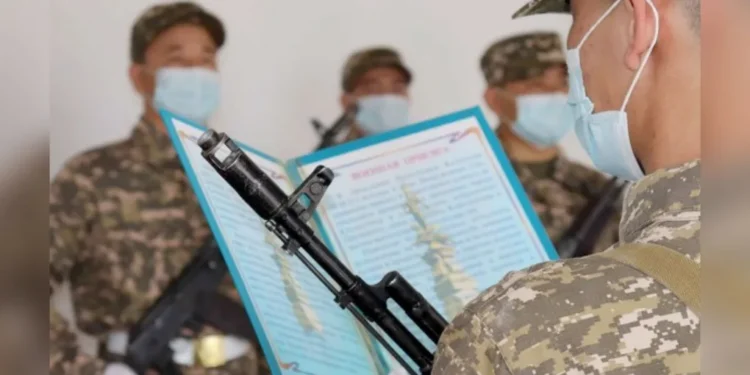 «Әскерден табытпен оралған»: Ата-аналар әділ тергеу талап етуде