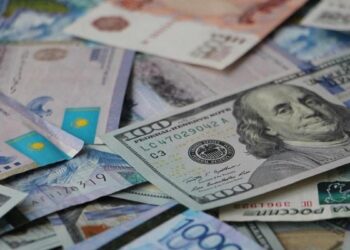 Теңге әлсіреуде: Ұлттық банк базалық мөлшерлемені өзгертпеді