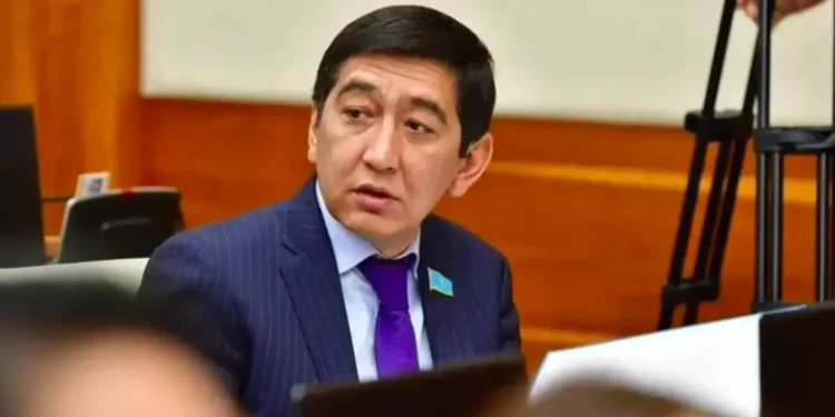 «Халықпен санаспай шешім шығара берудің арты жақсы болмайды» — Ринат Зайытов