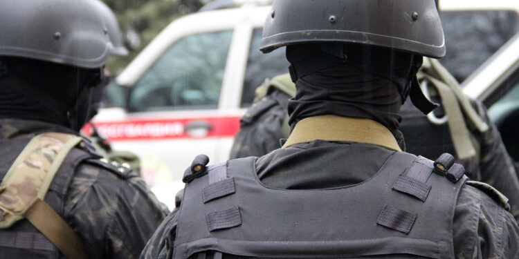 Астанада арнайы жасақ пен жедел қызметкерлер жанжалдасып қалды