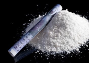 24 келі: Алматыда екі күдіктіден мефедрон тәркіленді