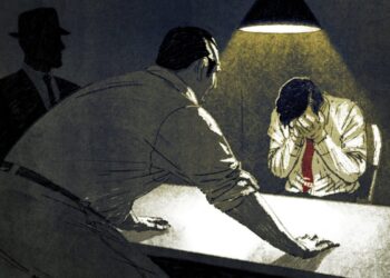 Алматыда күдіктіні азаптаған екі полицей шартты түрде сотталды