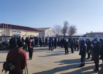 Ақтауда 250 мұнайшы жұмыссыз қалып, наразылыққа шықты