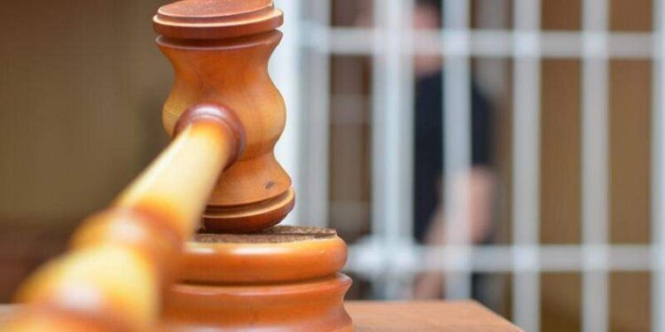 Ақтөбеде оттық үшін танысының басын кескен күдіктілерге үкім шықты