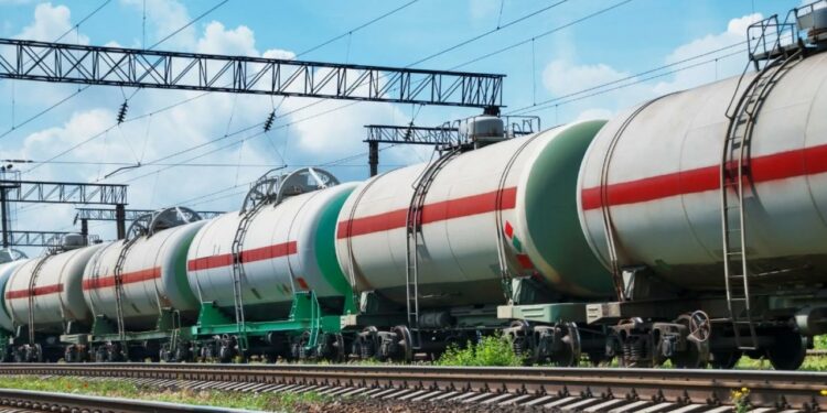 Кен орнынан 12 вагон газ ұрлаған жұмысшылар ұсталды