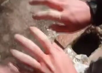 ШҚО-да арнайы мектептен қашқан жасөспірімдер даладағы дәретханада қолдарын үсітіп алды
