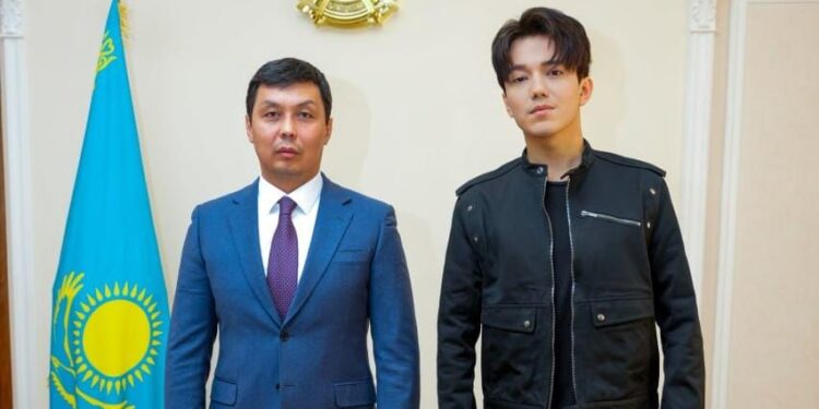 Димаш Қазақстандағы сыбайлас жемқорлықпен күреске атсалысады