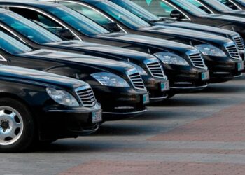 Мемқызметшілер қызметтік көлікті жеке шаруасына пайдаланған