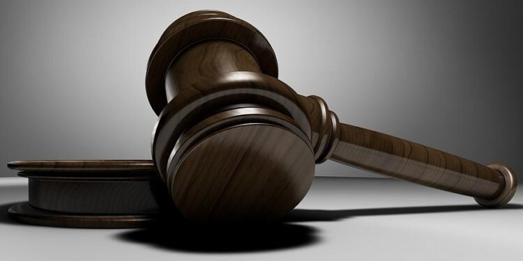 Жетісу облысында кәсіпкерді бопсалаған адам 8 жылға сотталды