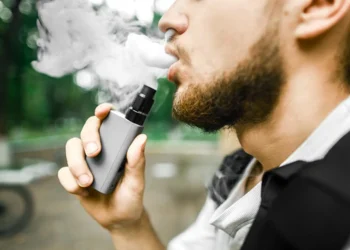 Көкшетауда вейп сатқан тұрғынға айыппұл салынды