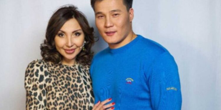 Әнші Сиви Махмудидың бұрынғы күйеуі алаяқтығын мойындады