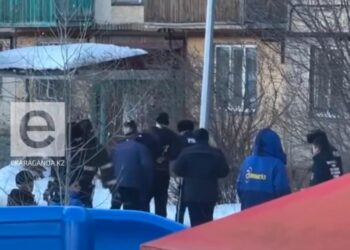 Қарағандыда «үйді жарып жіберем» деп қорқытқан ер адам ұсталды ВИДЕО