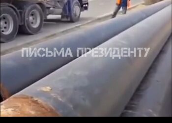 Тұрғындар дабыл қағуда: Ақтау әкімдігі ыстық су жүйесіне ескі әрі денсаулыққа қауіпті құбырлар тартпақшы