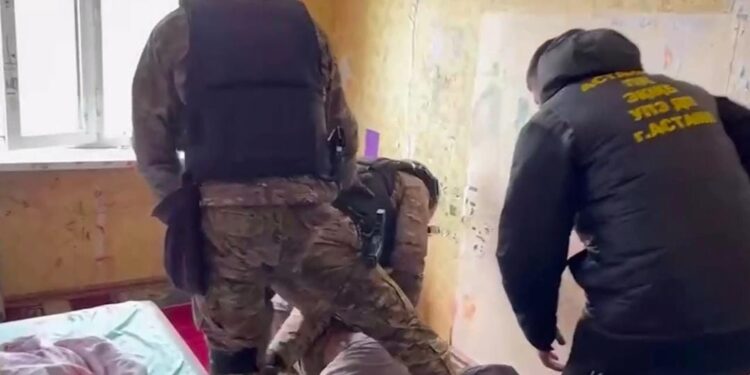 Есірткі таратумен айналысқан деструктивті діни ағым жақтаушысы ұсталды
