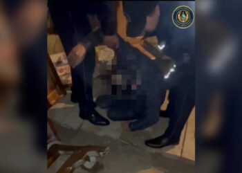 «Асылып тұрған»: Полиция қайғылы оқиғаның алдын алды ВИДЕО