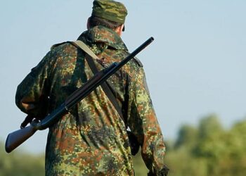 Орманшы табиғат аясына демалуға келгендерге оқ атты ВИДЕО