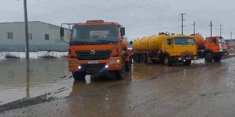 «Су тасқыны аяқталды, енді оларға керек емеспін»: Мемлекет кәсіпкерді 35 миллион теңгеге алдап кетті
