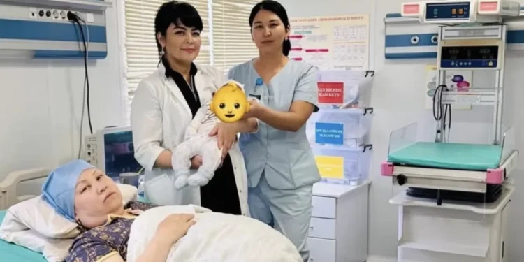 Шымкентте салмағы 7 келі алып сәби дүниеге келді