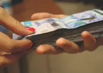 Шымкентте алтыншы сынып оқушысына қатысты алаяқтық жасады деген күдікпен ер адам ұсталды