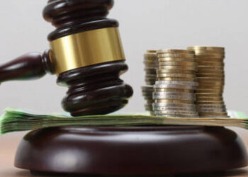 Заң бұзған түркістандық шенеуніктерге 9 млн теңгеден астам айыппұл салынды