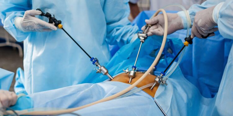 «Дәрігерлерді кінәлап отыр»: Ұлытауда көпбалалы ана қайтыс болды