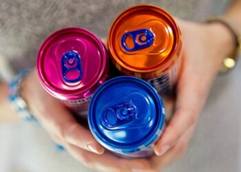 Асқазанын күйдіріп жіберген: Көкшетауда энергетик ішкен жасөспірімге ота жасалды