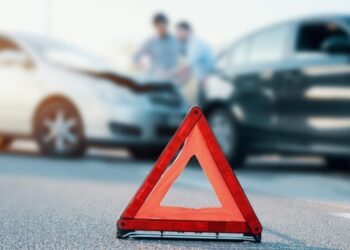 Қыз алып қашқан көлік жол апатын жасады