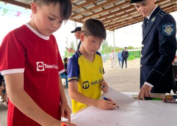 Қызылордалық полицейлер балаларды ойын арқылы киберқауіпсіздікке үйретуде