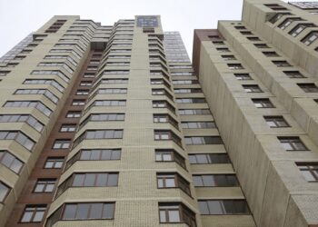 Астанада ер адам әйелін өлтіріп, 25-қабаттан секіріп кеткен