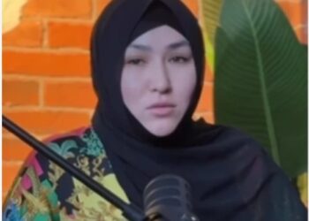 Блогер: «Ажырасқан әйелдерге еркек жын ғашық болып қалады»