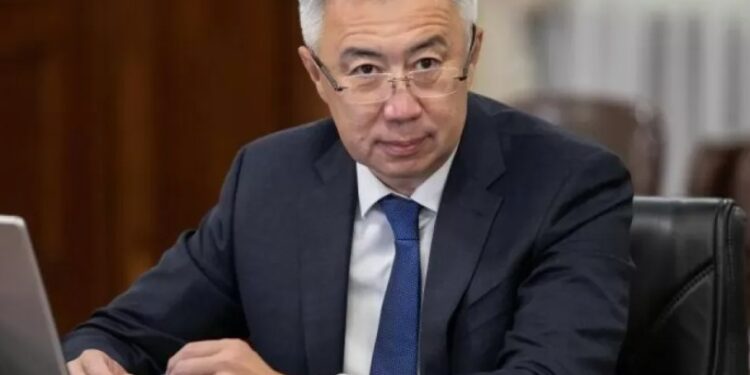 Журналистерді «жынға» теңеген Жұманғарин сынға қалды