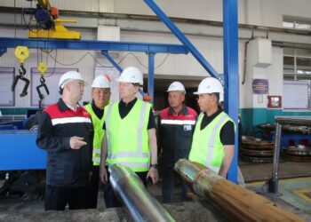 Мәжіліс депутаты Қазалыдағы жаңа өндірістік цехпен танысты