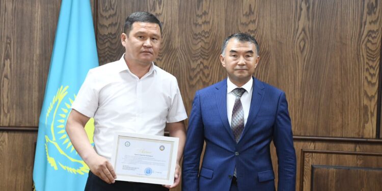 Қазалыда құрылысшыларға құрмет көрсетілді